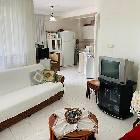 Sea Haven: Endless Waves Apartment *