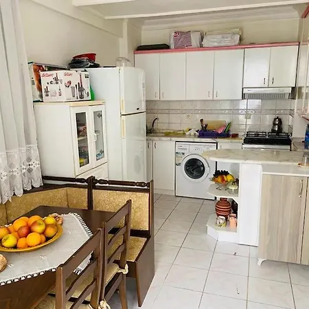 Sea Haven: Endless Waves Apartment